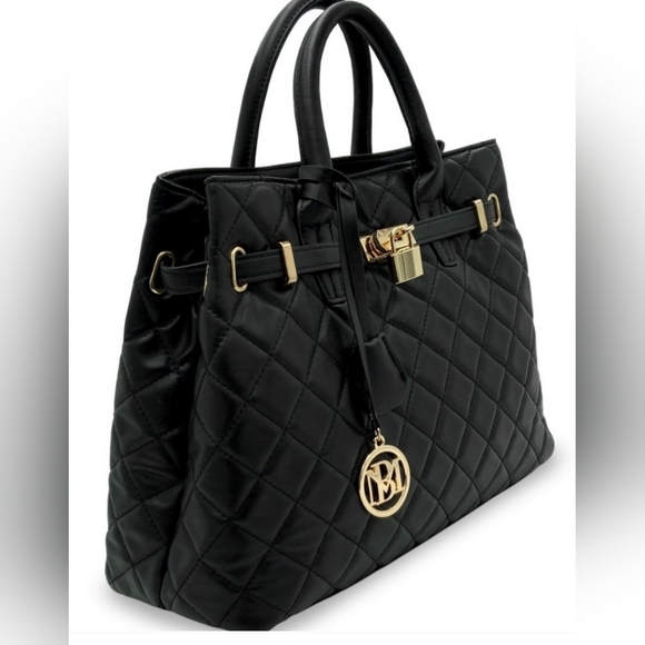 NEW Badgley Miscka Quilted Convertible Crossbody with lock. GREAT Gift! - Picture 8 of 10